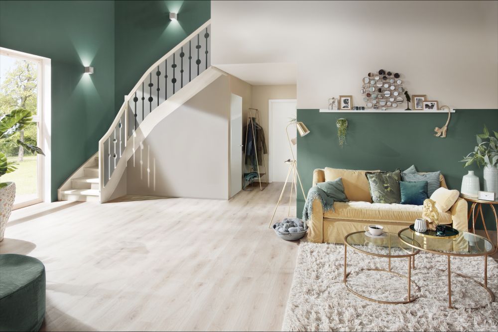 Escalier traditionnel en bois garde-corps moderne en bois