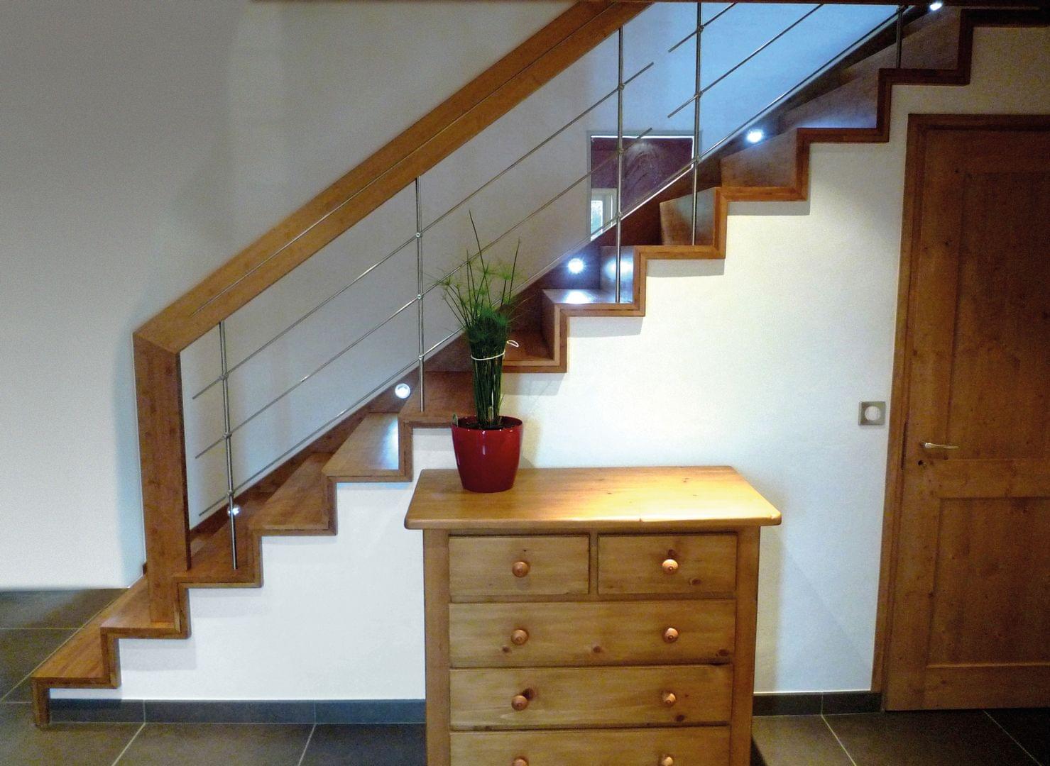 Escalier bois avec contremarches et garde-corps en inox | gamme Linéa Treppenmeister