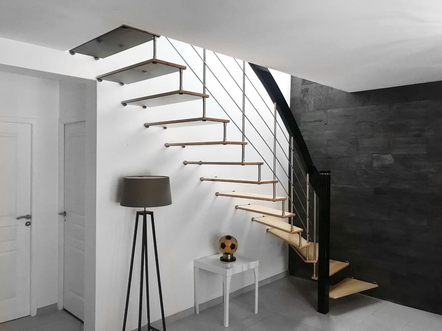 Escalier bois 1-quart-tournant, garde-corps Reling en inox