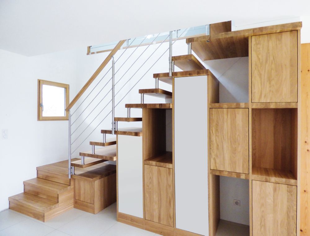 Escalier suspendu bois avec rangement | Treppenmeister