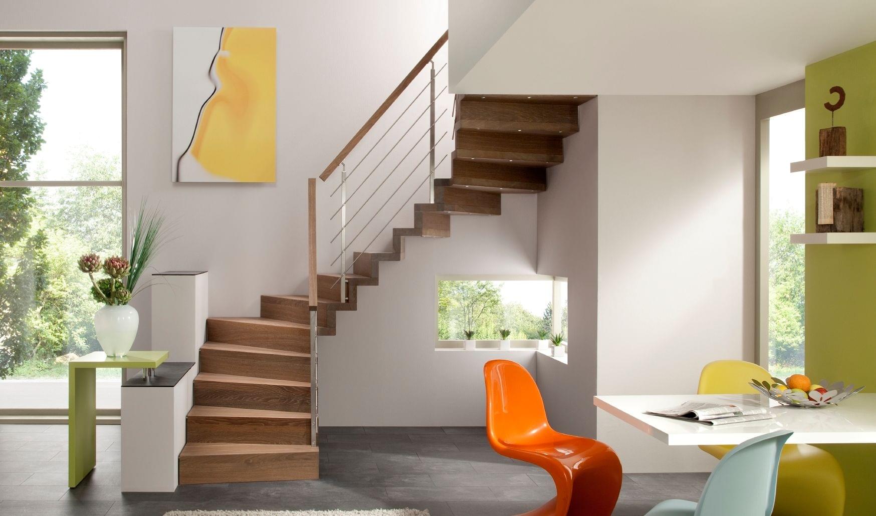 Escalier tournant en bois avec contremarches - modèle Linéa - Treppenmeister