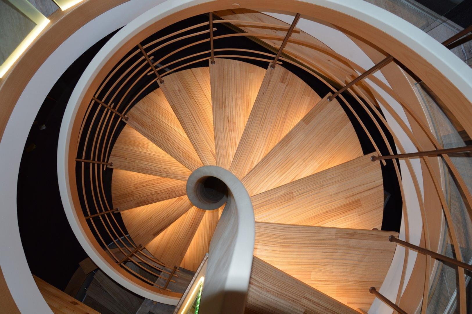 Escalier Senzu tournant-Marches antidérapantes-Escalier bois Treppenmeister