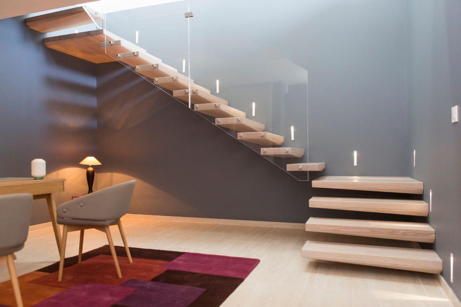 Escalier flottant design en bois  - Treppenmeister fabricant d'escalier